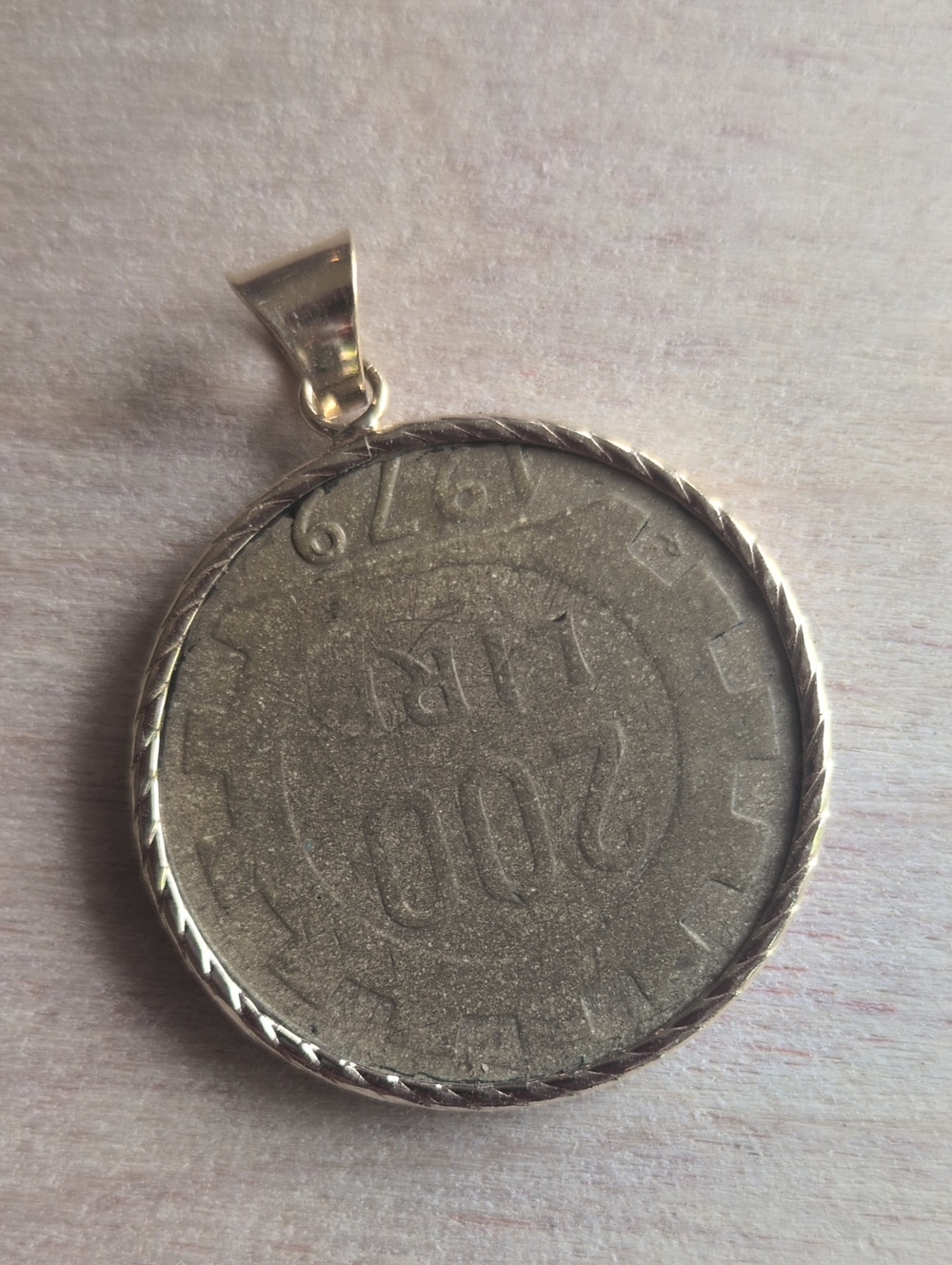 14k frame Vintage Italian Lira Coin Pendant - Picture 2 of 5